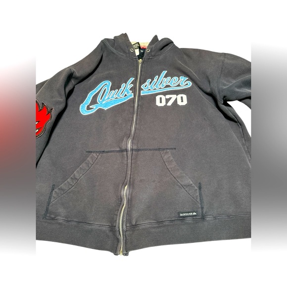 Vintage 00’s Distressed Quicksilver Zip Up with Blue Logo and Spitfire Patch - Picture 11 of 11